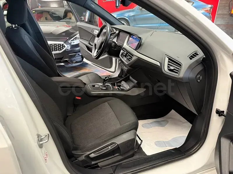 Usado BMW 118 150 CV (110 kW) 2022 Blanco Utilitario