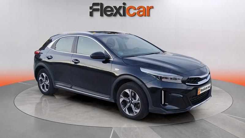 Usado Kia XCeed 120 HP (88 kW) 2023 Preto SUV