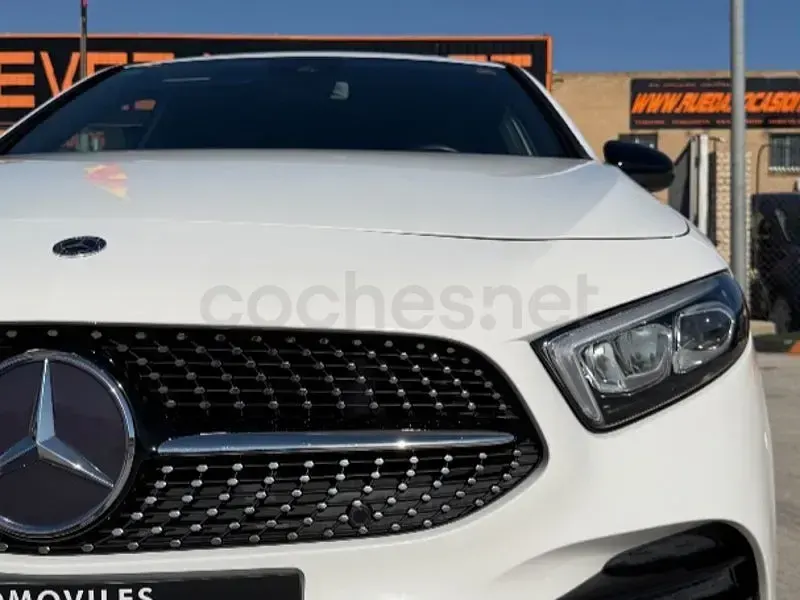 Usado Mercedes A200 163 CV (119 kW) 2018 Blanco Berlina