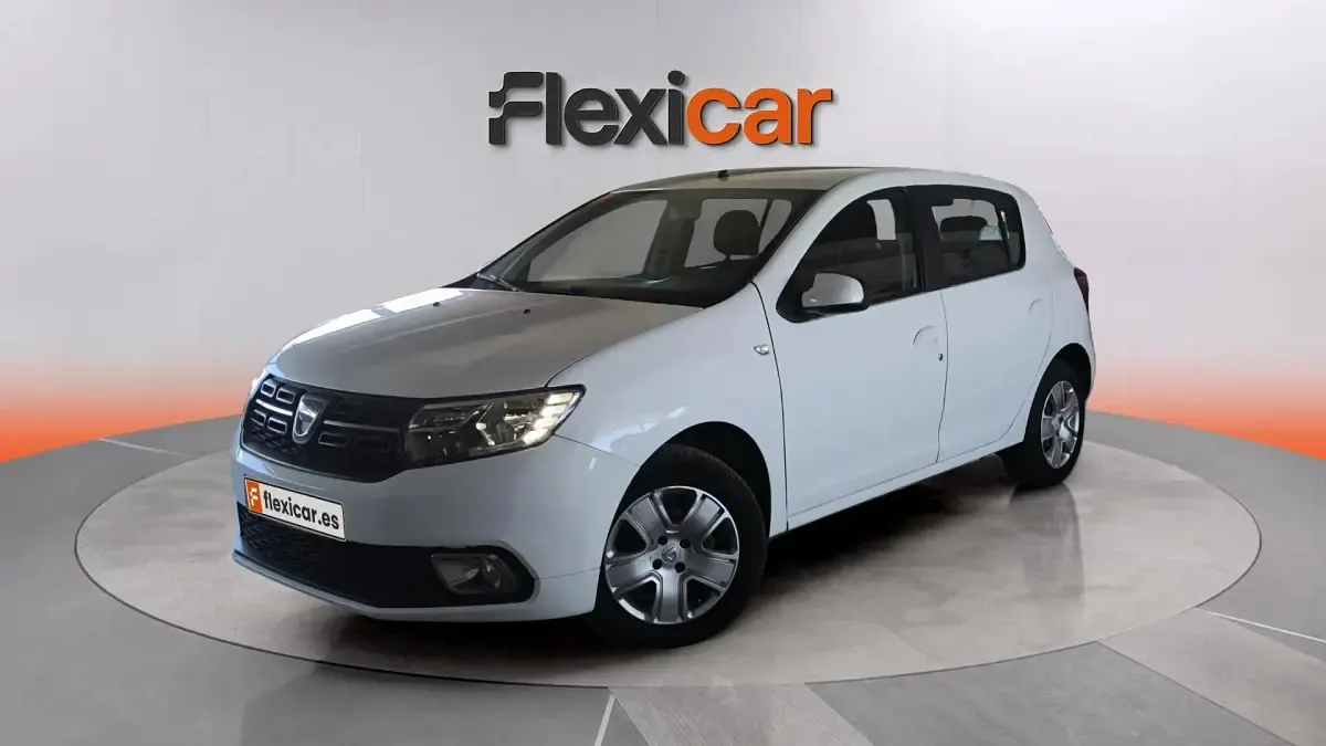 Usado Dacia Sandero Comfort 90 CV (66 kW) 2019 Blanco Berlina
