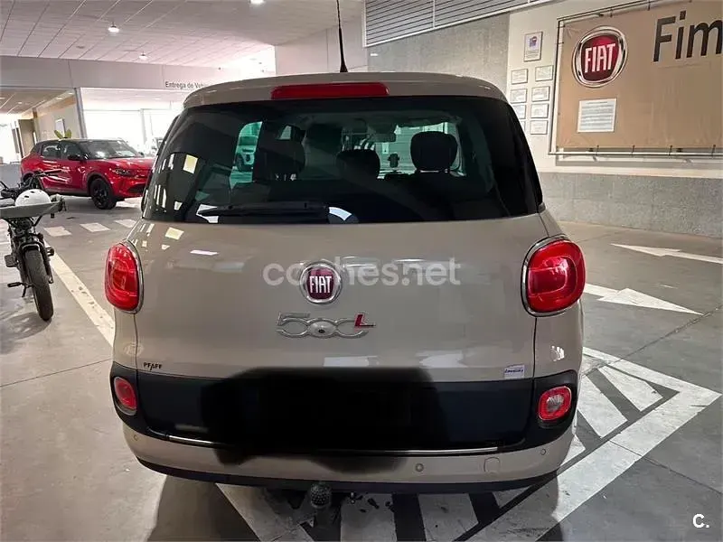 Usado Fiat 500L Lounge 85 CV (62 kW) 2014 Beige Monovolumen