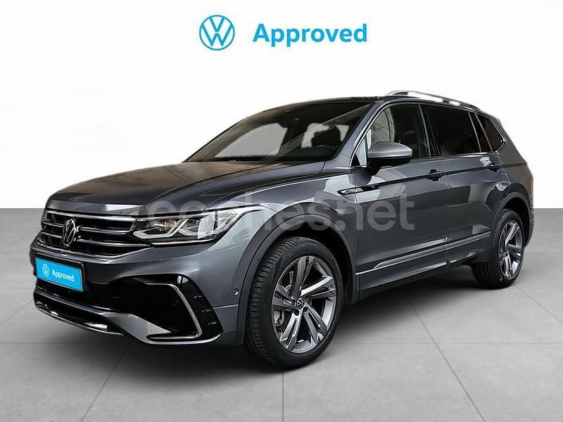 Gris / plata Usado 2024 VW Tiguan Allspace R-line SUV | 45.990 € (Un poco caro) - Imagen 1/4