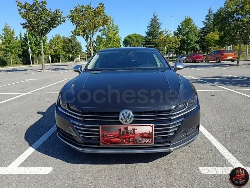Usado VW Arteon Elegance 150 CV (110 kW) 2019 Negro Utilitario