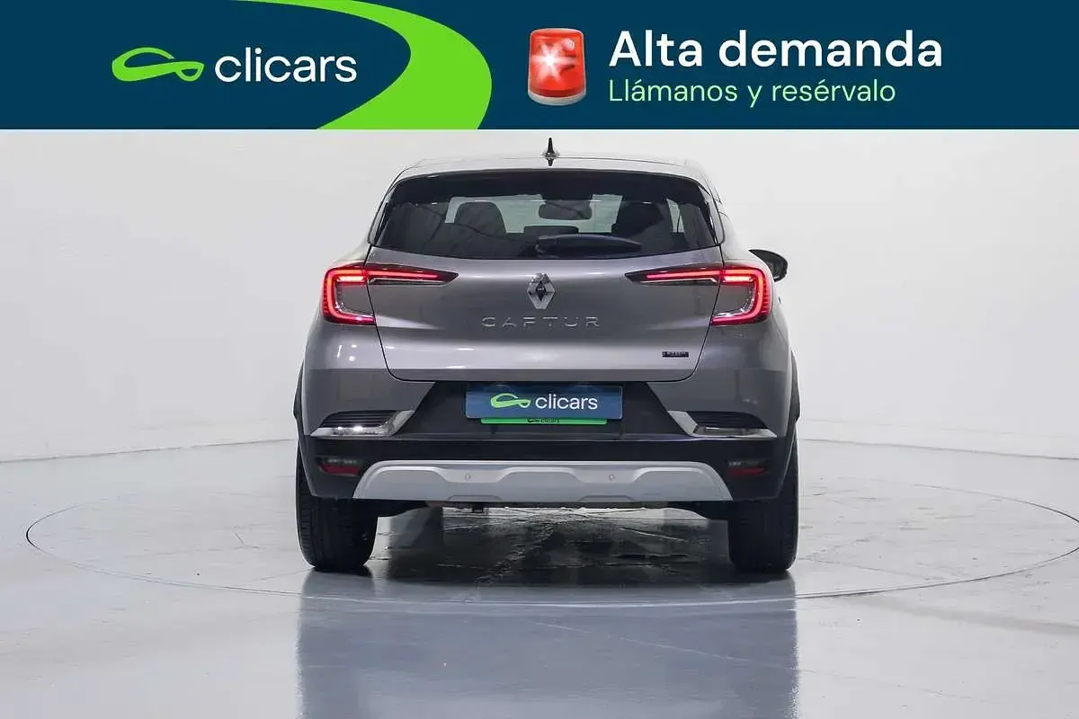 Usado Renault Captur Techno 143 CV (105 kW) 2023 Gris SUV