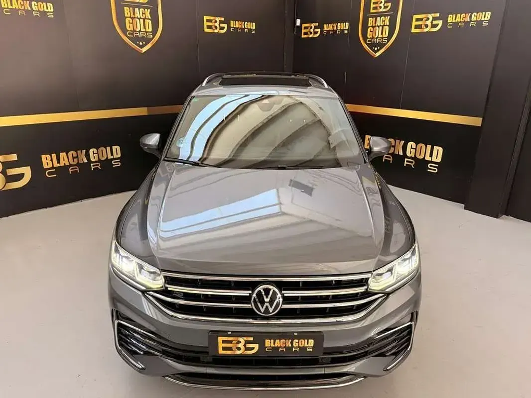 Usado VW Tiguan Allspace R-line 200 CV (147 kW) 2022 Gris SUV