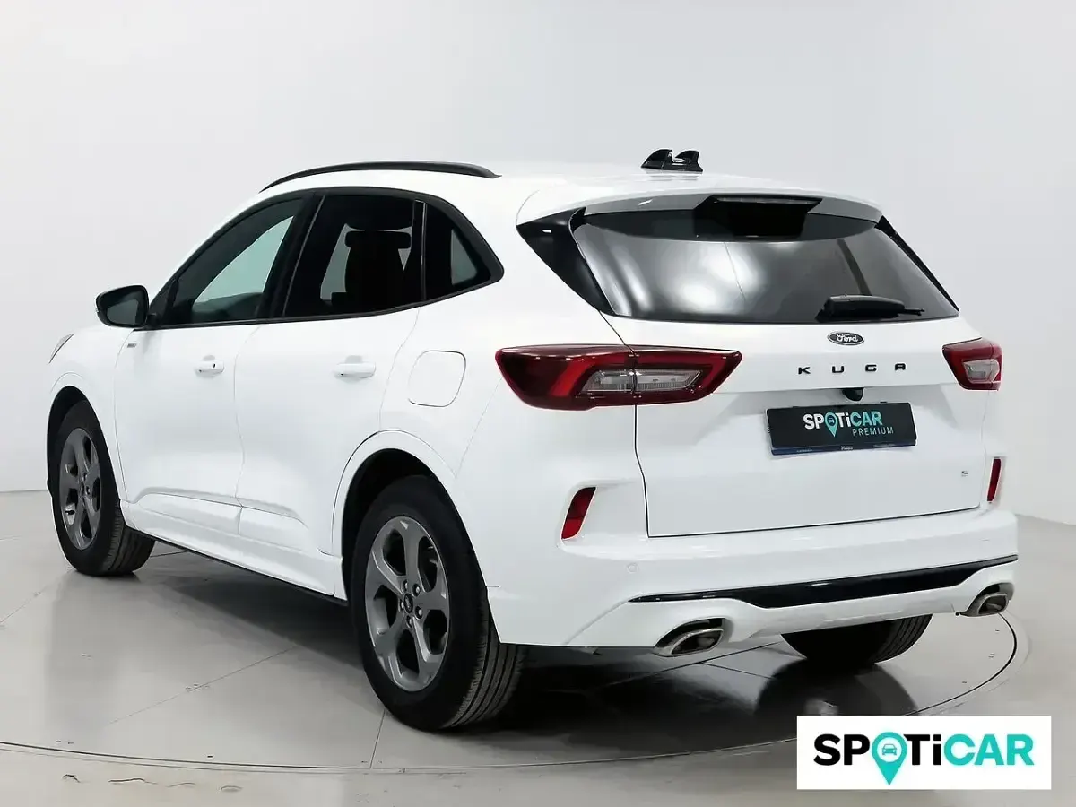 Usado Ford Kuga ST-Line 150 CV (110 kW) 2025 Blanco SUV