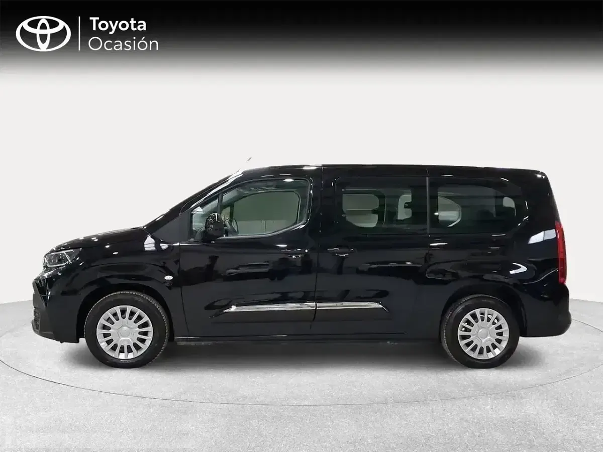 Käytetty Toyota Proace Verso Active 100 kW (136 HP) 2025 Musta Farmari