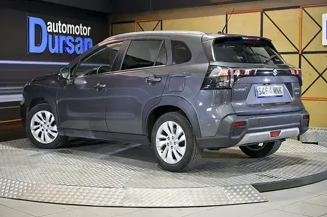 Usado Suzuki SX4 S-Cross 129 CV (94 kW) 2024 Gris / plata SUV