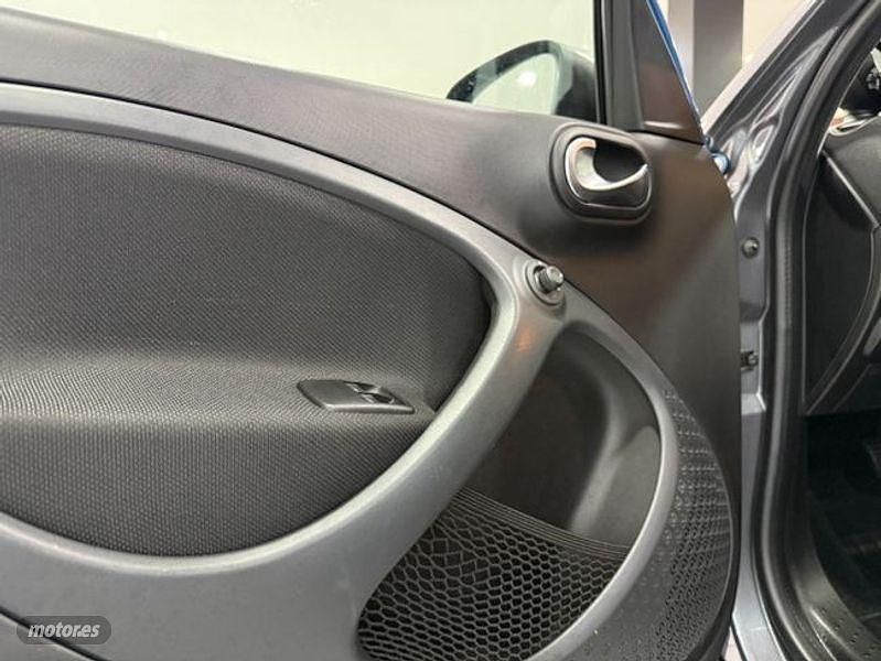 Usado Smart ForFour Electric Drive 60 kW (82 CV) 2020 Azul Berlina