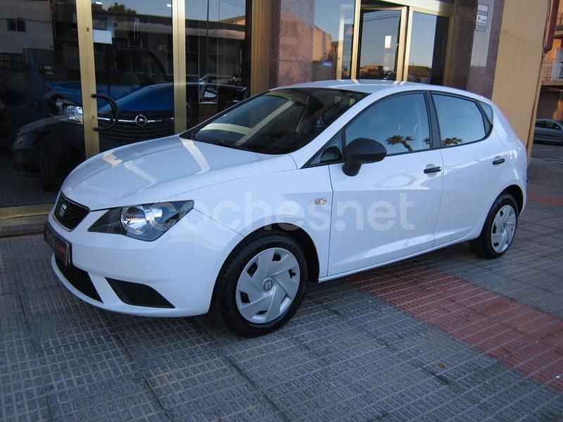 Usado Seat Ibiza Reference 70 CV (51 kW) 2014 Blanco Berlina