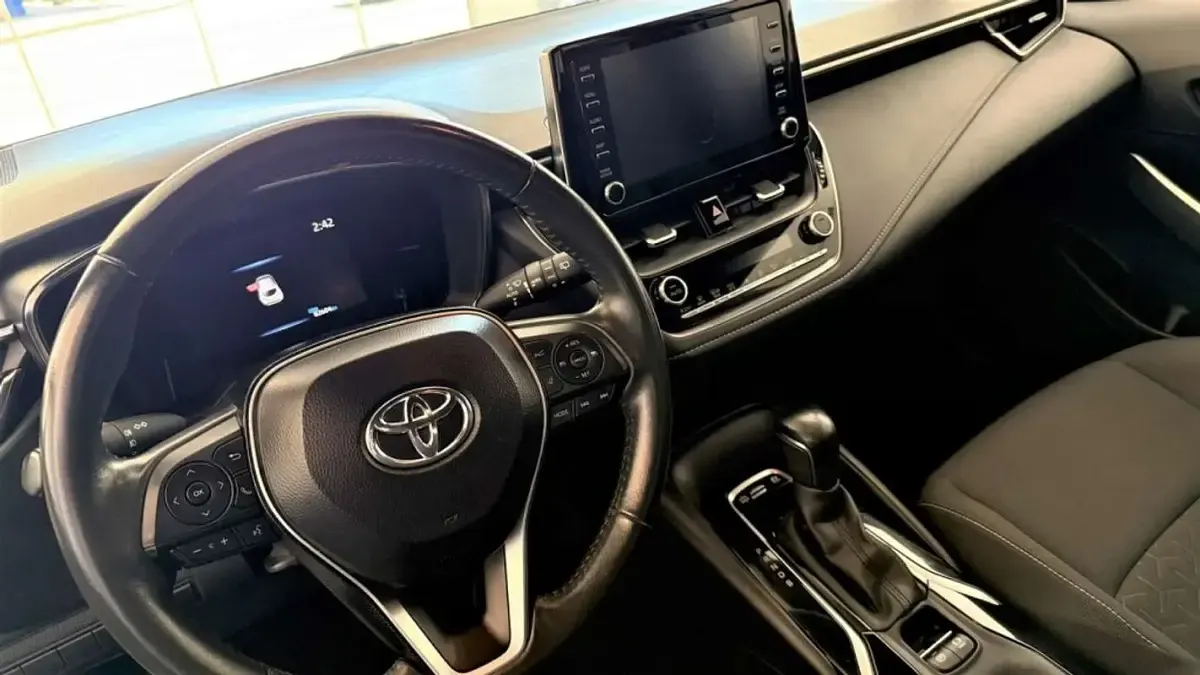 Usado Toyota Corolla Active 122 CV (89 kW) 2021 Blanco Utilitario