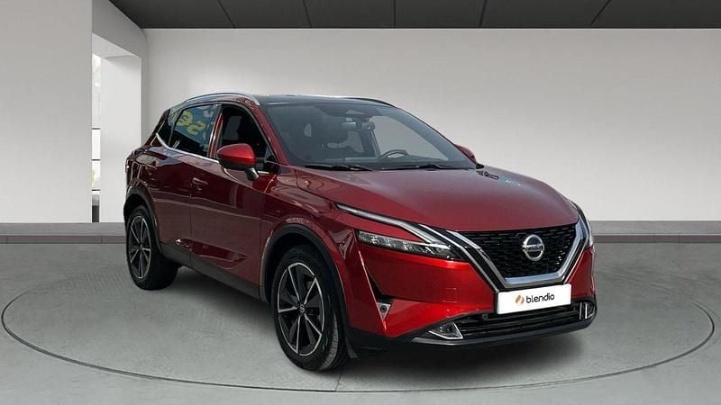 Usado Nissan Qashqai Tekna 158 CV (116 kW) 2022 Rojo SUV