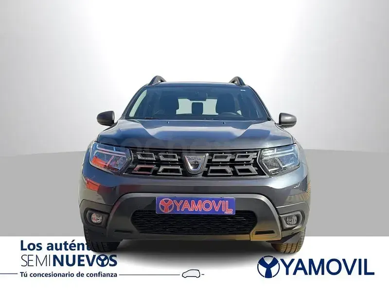 Usado Dacia Duster Essentiel 100 CV (73 kW) 2022 Gris / plata SUV