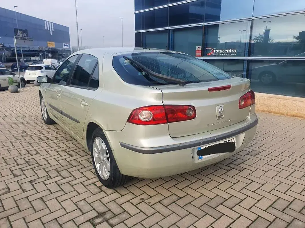 Usado Renault Laguna III Authentique 111 CV (81 kW) 2007 Berlina