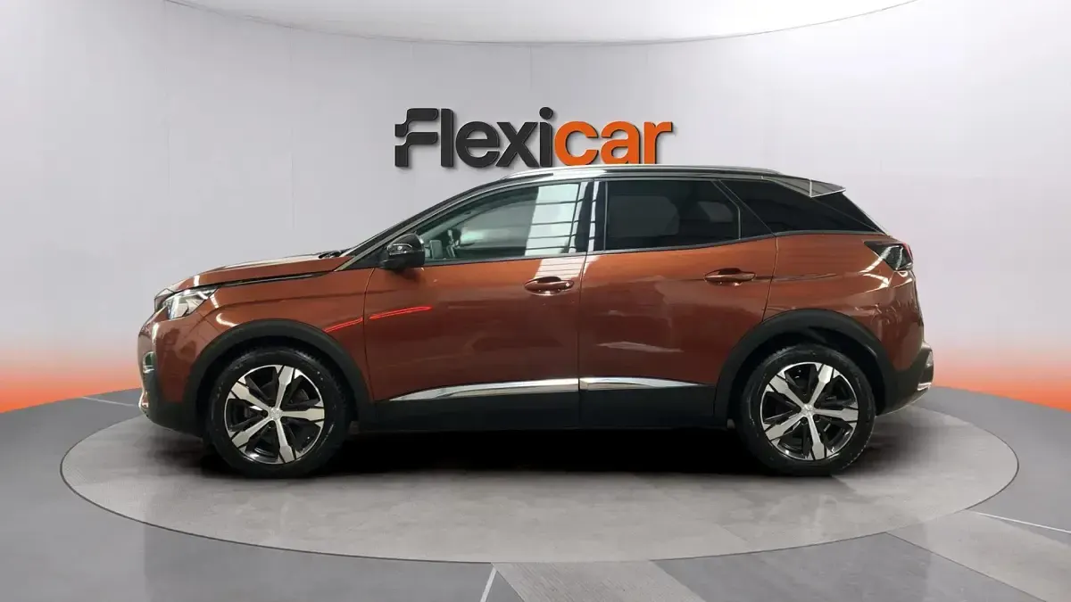 Usado Peugeot 3008 Allure 150 CV (110 kW) 2021 Naranja SUV