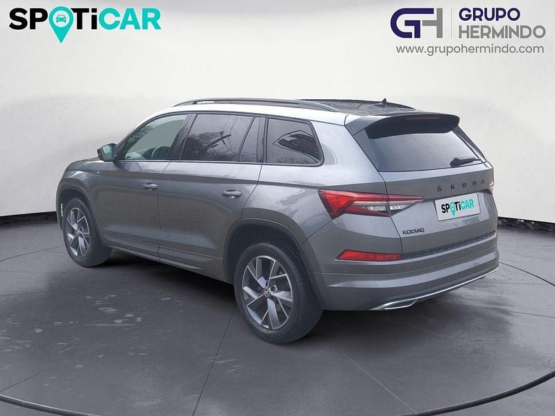 Usado Skoda Kodiaq Comfort 150 CV (110 kW) 2022 Gris SUV
