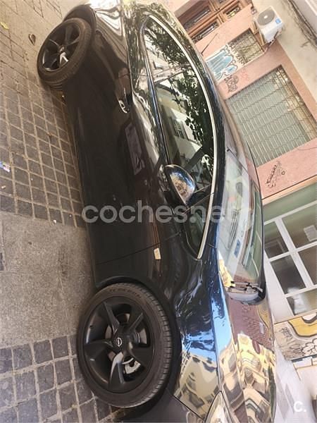 Usado Opel Astra GTC Selective 140 CV (102 kW) 2012 Negro Berlina
