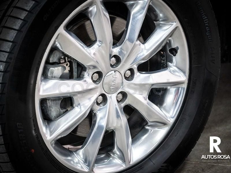 Usado Jeep Cherokee Limited 200 CV (147 kW) 2017 Gris / plata SUV