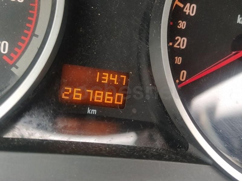 Usado Opel Zafira Cosmo 150 CV (110 kW) 2006 Gris / plata Monovolumen