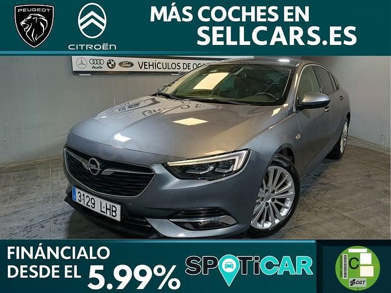 Usado Opel Insignia Innovation 136 CV (100 kW) 2020 Gris / plata Berlina