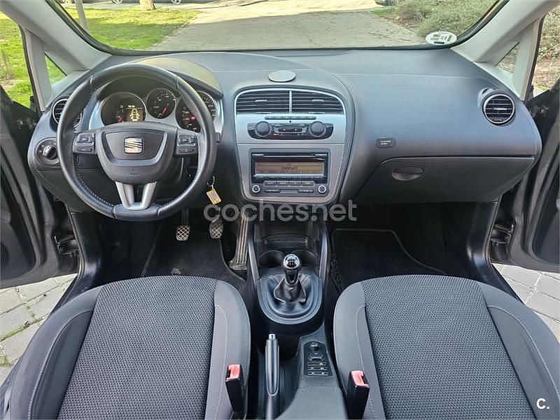 Usado Seat Altea Style 105 CV (77 kW) 2014 Beige Monovolumen