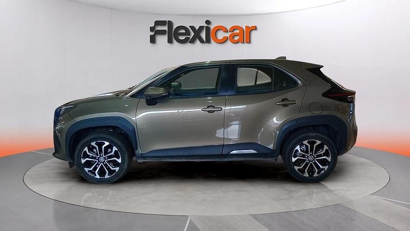 Usado Toyota Yaris Hybrid Active 116 CV (85 kW) 2024 Gris