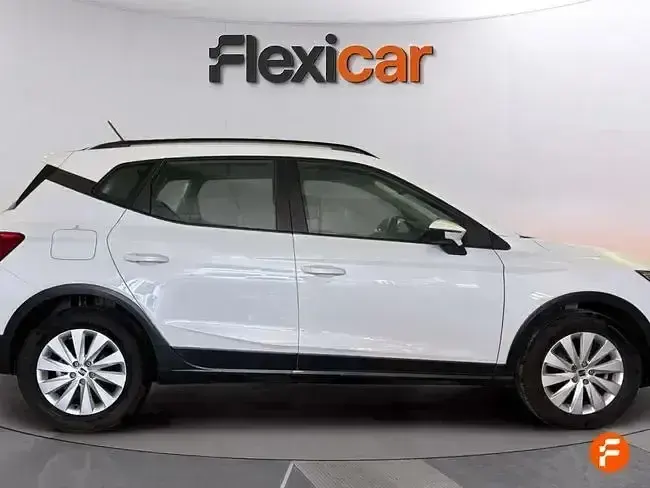 Usado Seat Arona Style 115 CV (84 kW) 2024 Blanco SUV