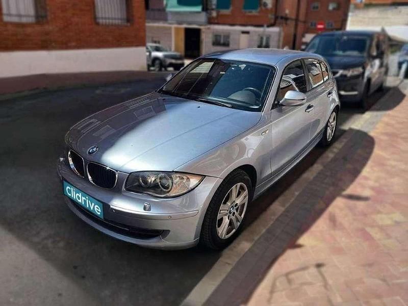 Usado BMW 120 177 CV (130 kW) 2011 Gris Utilitario