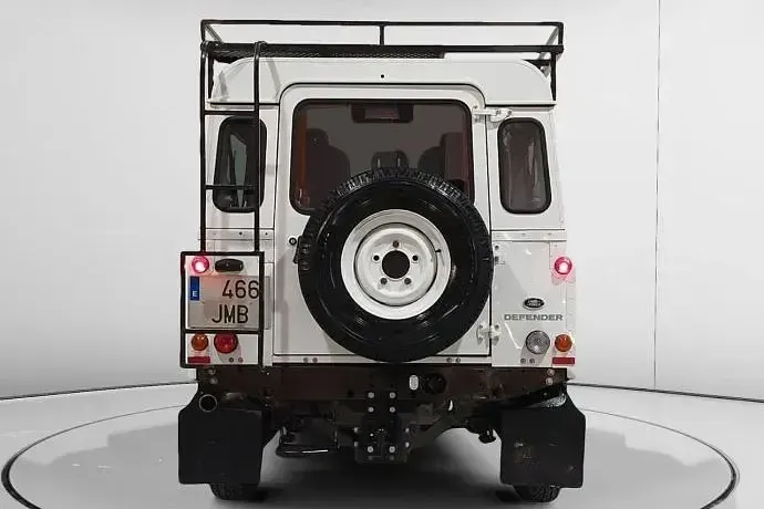 Usado Land Rover Defender SE 122 HP (89 kW) 2016 Carrinha
