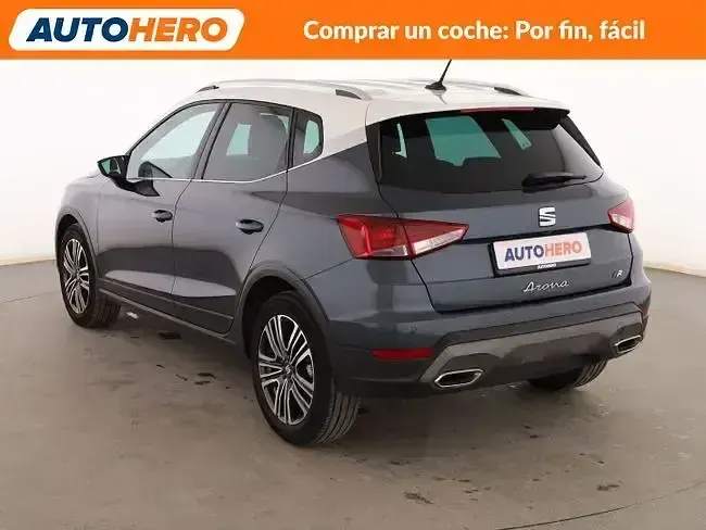Usado Seat Arona FR 110 CV (80 kW) 2023 Gris SUV