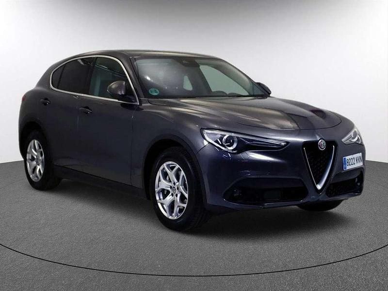 Usado Alfa Romeo Stelvio Executive 190 CV (139 kW) 2019 Gris SUV