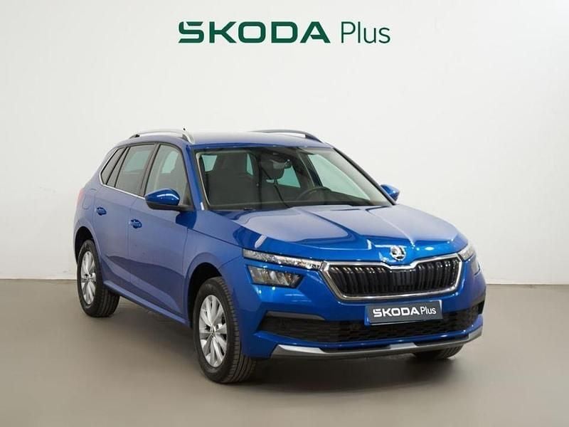 Usado Skoda Kamiq Ambition 110 CV (80 kW) 2022 Azul SUV