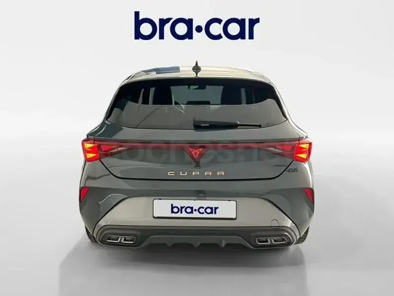 Usado Cupra Leon 150 CV (110 kW) 2025 Azul Berlina