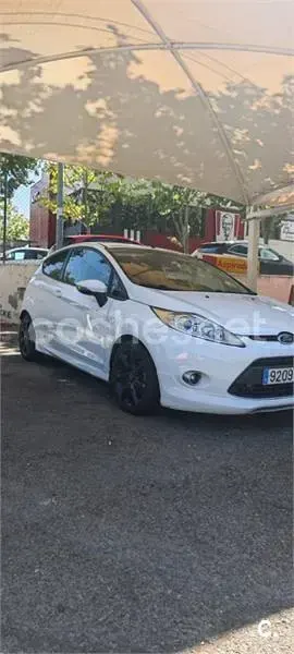 Usado Ford Fiesta Sport 95 CV (69 kW) 2011 Blanco Berlina
