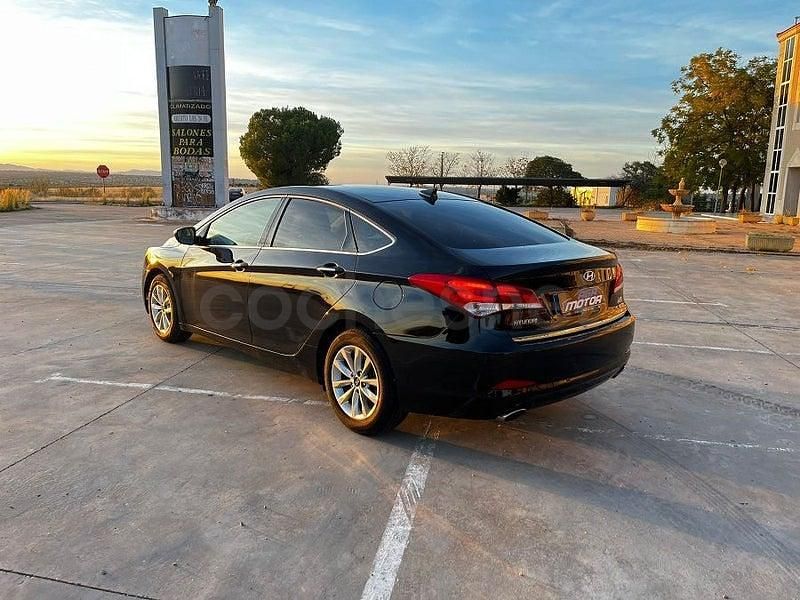Usado Hyundai i40 141 CV (103 kW) 2017 Negro Berlina