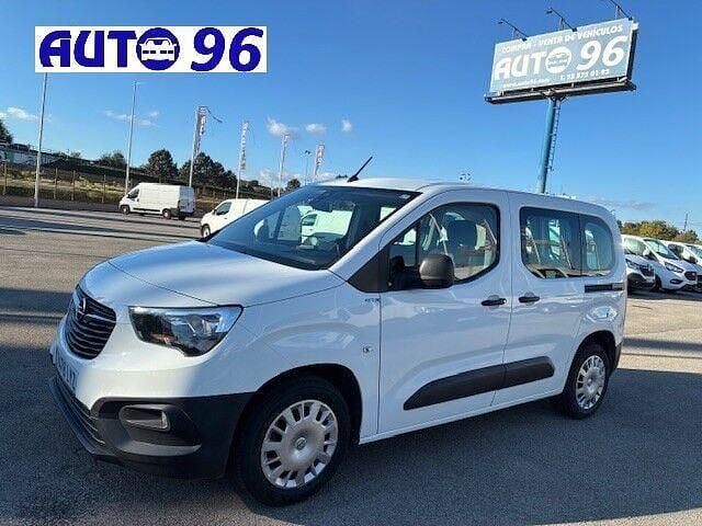 Blanco Usado 2022 Opel Combo Edition Familiar | 15.463 € (Precio justo) - Imagen 1/4