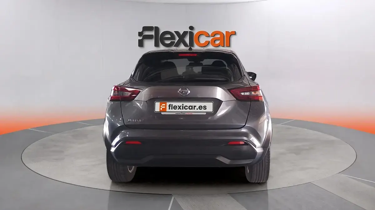 Usado Nissan Juke Acenta 114 CV (83 kW) 2022 Gris SUV