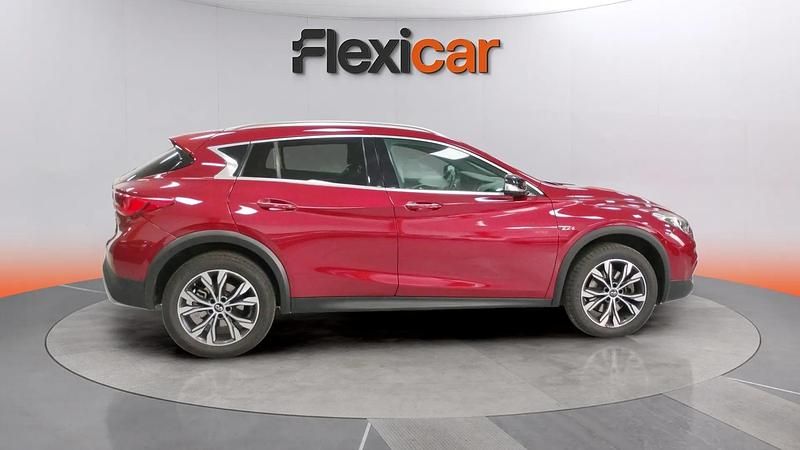 Usado Infiniti QX30 Premium 170 CV (125 kW) 2018 Rojo SUV