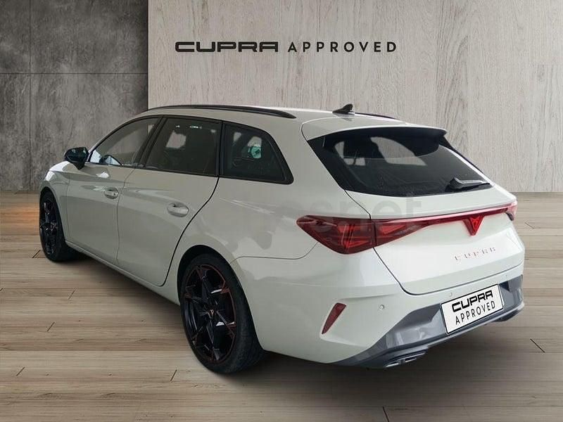 Usado Cupra Leon 150 CV (110 kW) 2025 Gris / plata Familiar