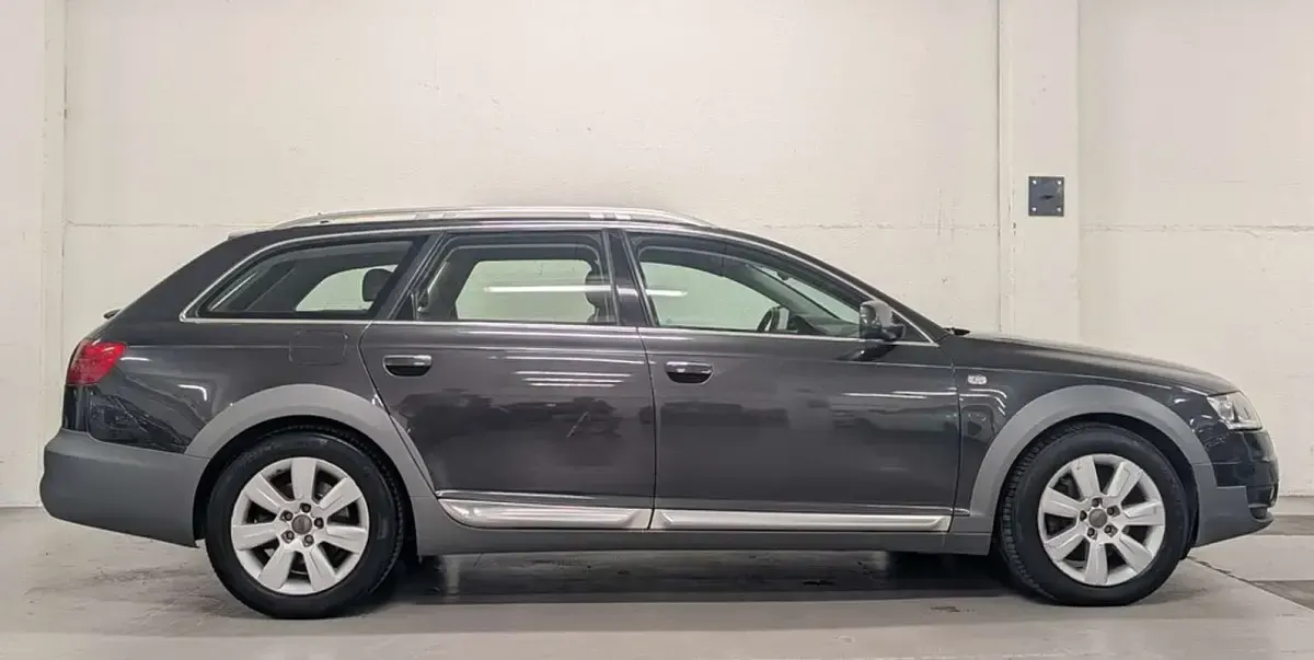 Usado Audi A6 Allroad 239 CV (175 kW) 2009 Gris Familiar