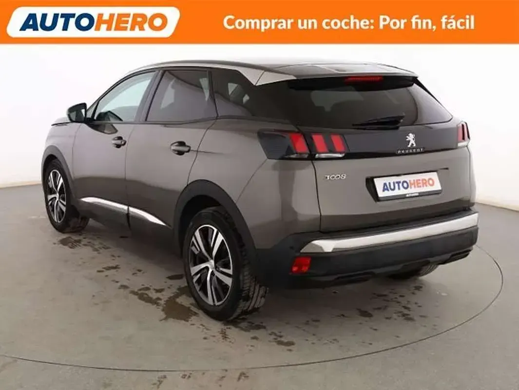 Usado Peugeot 3008 Allure 131 CV (96 kW) 2018 Verde SUV