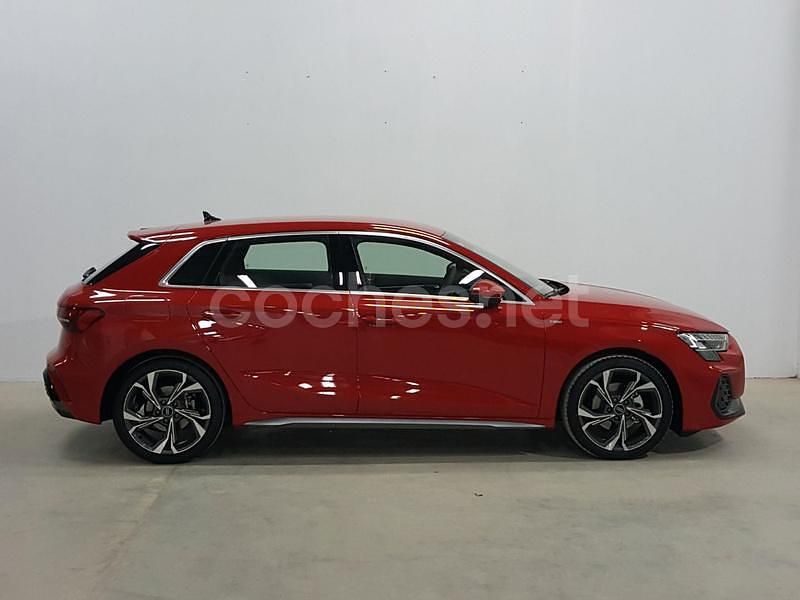 Nuevo Audi A3 S-Line 150 CV (110 kW) 2025 Rojo Berlina