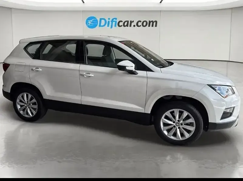 Usado Seat Ateca Style 150 CV (110 kW) 2017 Blanco SUV