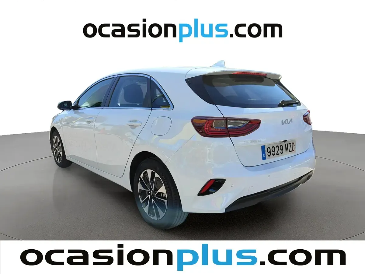 Usado Kia Ceed 101 CV (74 kW) 2025 Blanco Utilitario