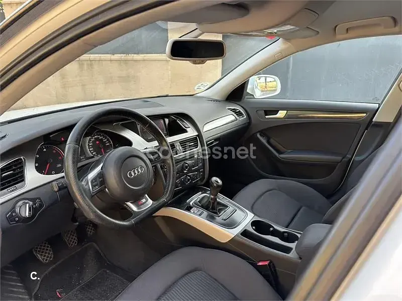 Usado Audi A4 S-Line 136 CV (100 kW) 2012 Blanco Berlina