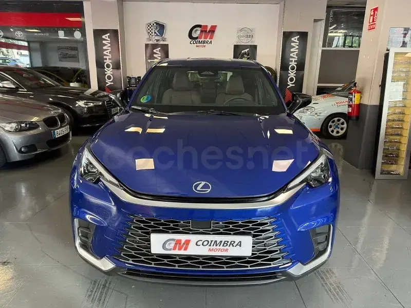 Usado Lexus LBX 136 CV (100 kW) 2025 Azul SUV