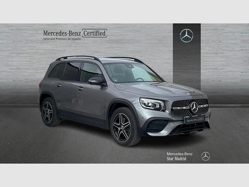 Usado Mercedes GLB200 AMG line 150 CV (110 kW) 2023 Gris SUV