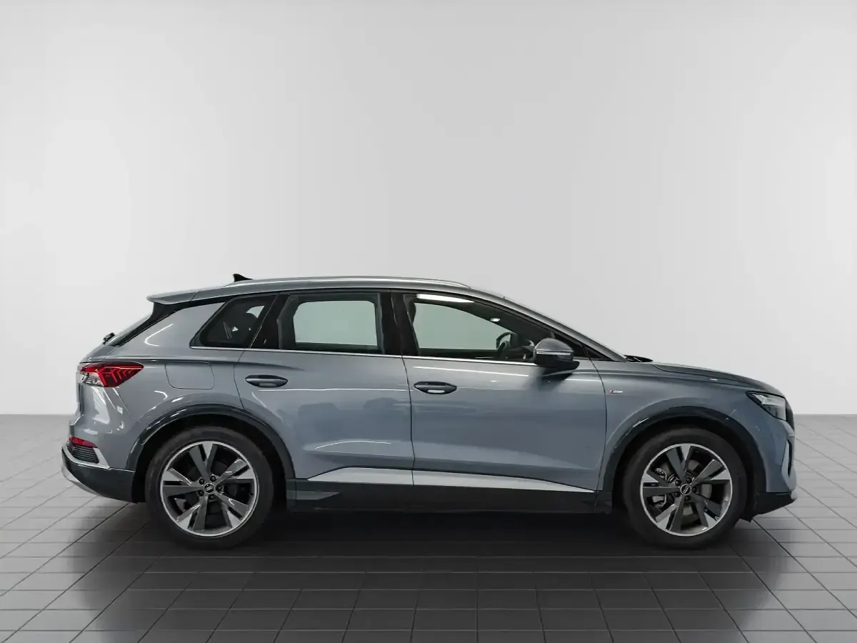 Usado Audi Q4 e-tron S-Line 150 kW (204 CV) 2023 Eléctrico SUV