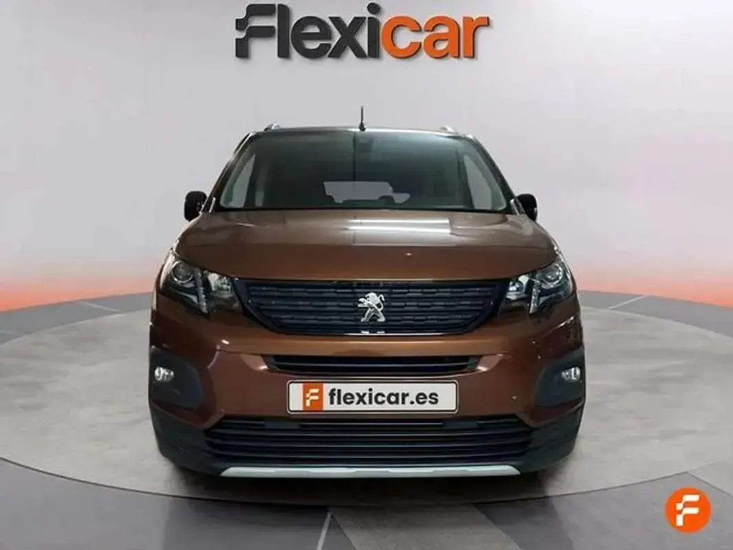 Usado Peugeot Rifter GT-line 131 CV (96 kW) 2019 Marrón Monovolumen