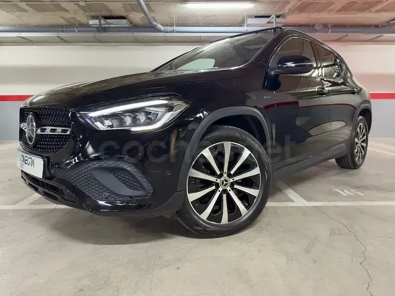Usado Mercedes GLA250 218 CV (160 kW) 2021 Negro SUV